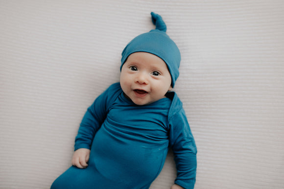 Newborn Gown + Hat || blue