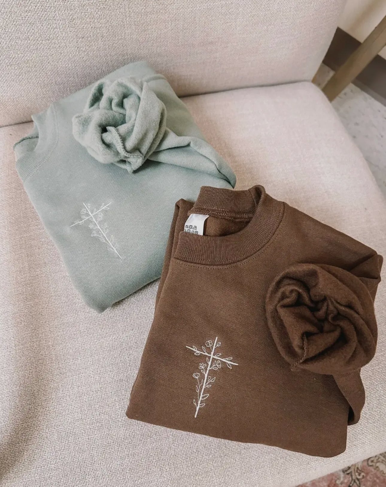 Cozy Floral Cross Crew - adult