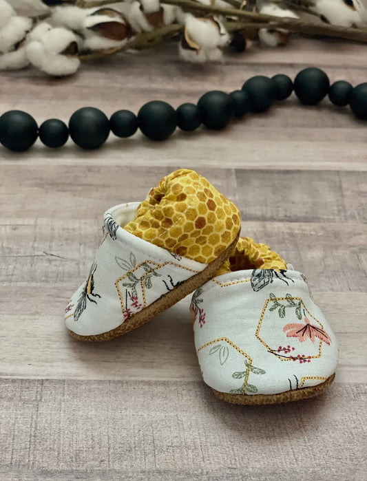 Trendy Baby Honeycomb Moccs