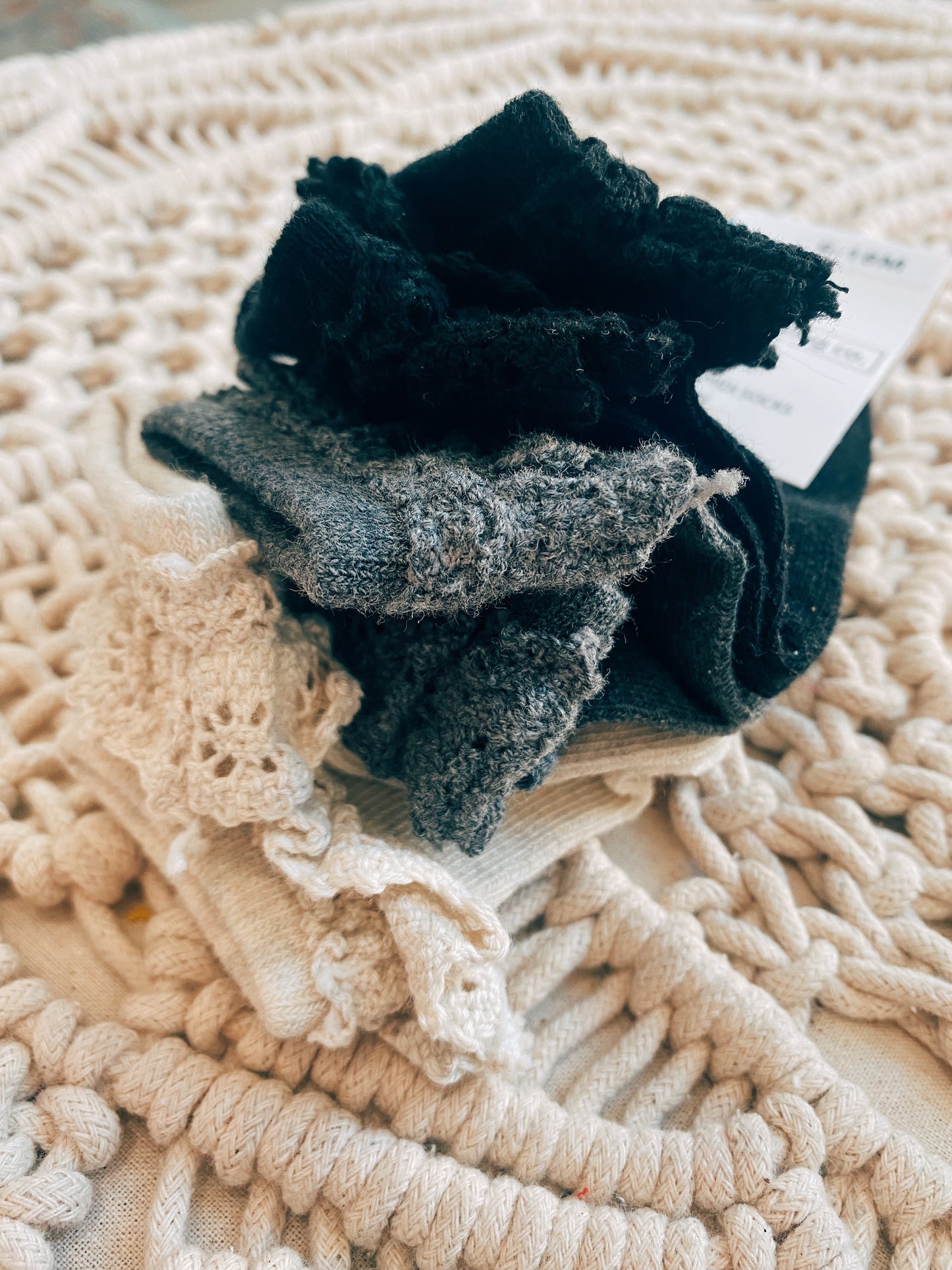 Lace Ruffle Midi Sock 3-pack | neutral